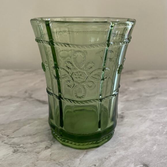 Juliska Colette Tumbler Green Hand-Blown Glass | Rare Retired Artisanal Cottage - Picture 1 of 4